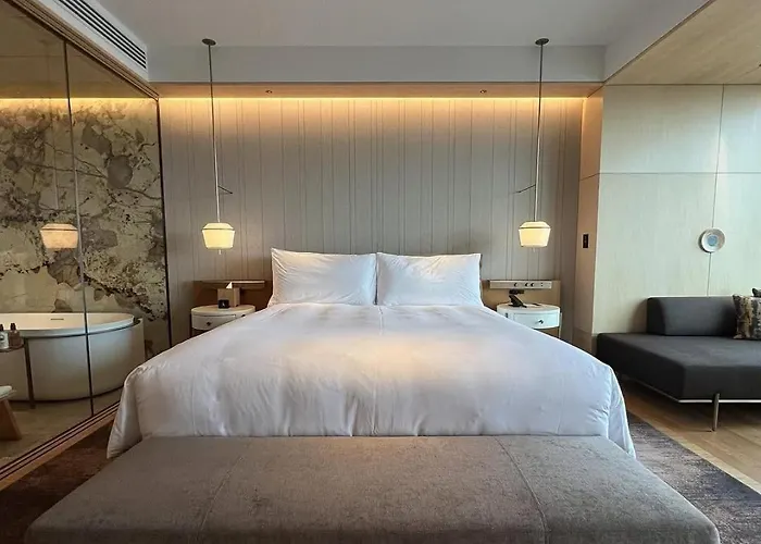 Hotel The Aatlantis Suites Near Delhi Airport