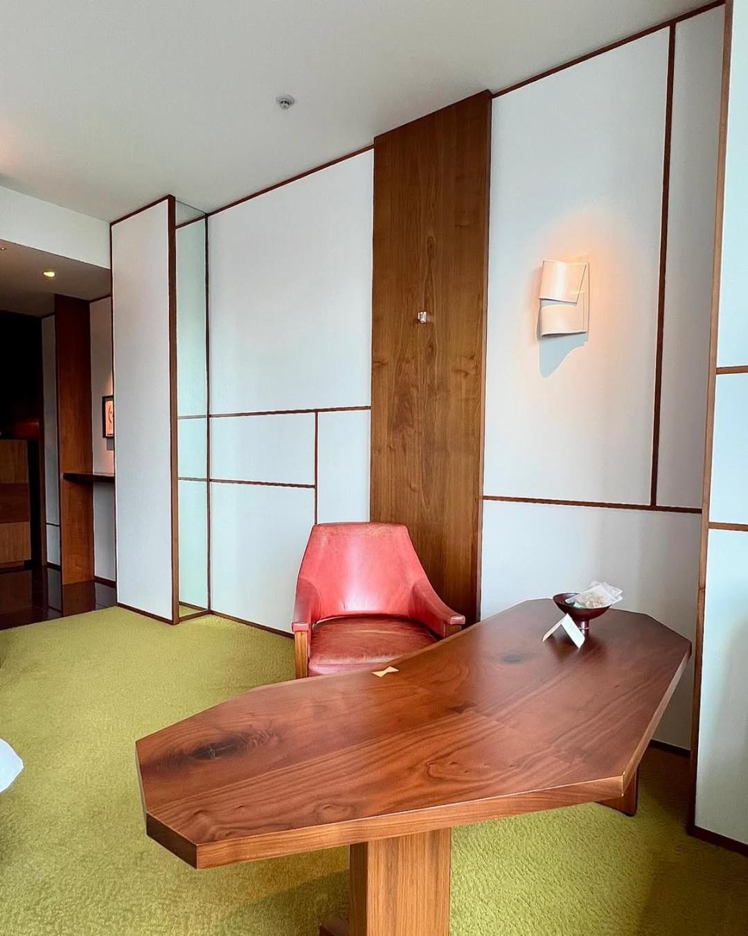Hotel The Aatlantis Near Delhi Airport 4*