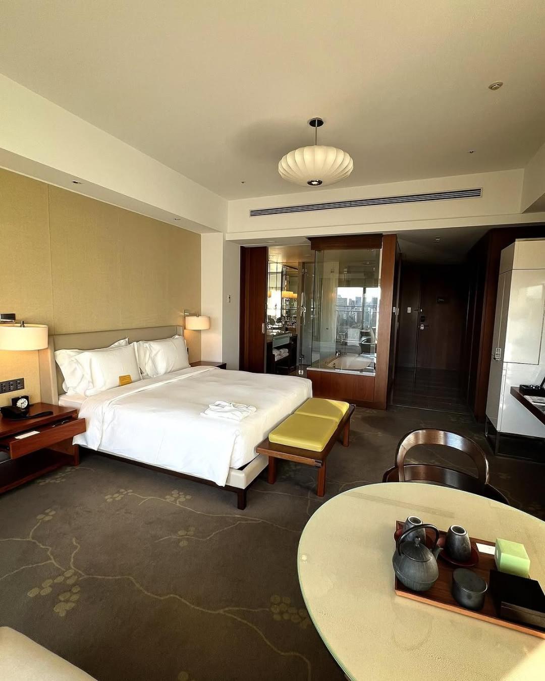 Hotel The Aatlantis Near Delhi Airport